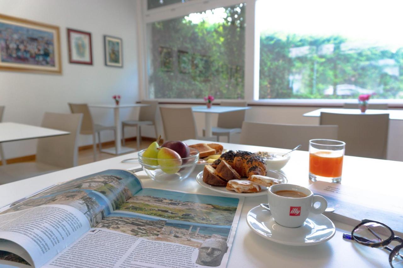 Hotel Mistral Oristano Extérieur photo