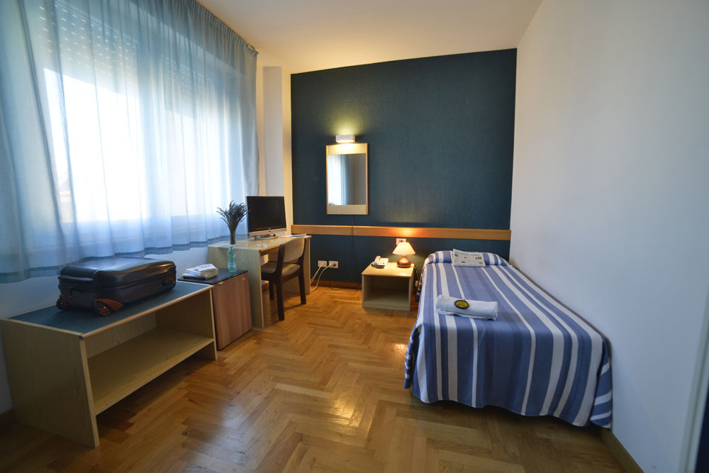 Hotel Mistral Oristano Extérieur photo