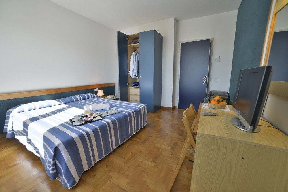 Hotel Mistral Oristano Extérieur photo